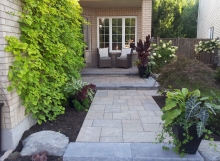 Front Walkway - Signature Stone Construction