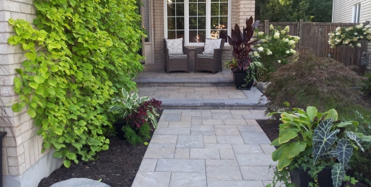 Front Walkway - Signature Stone Construction